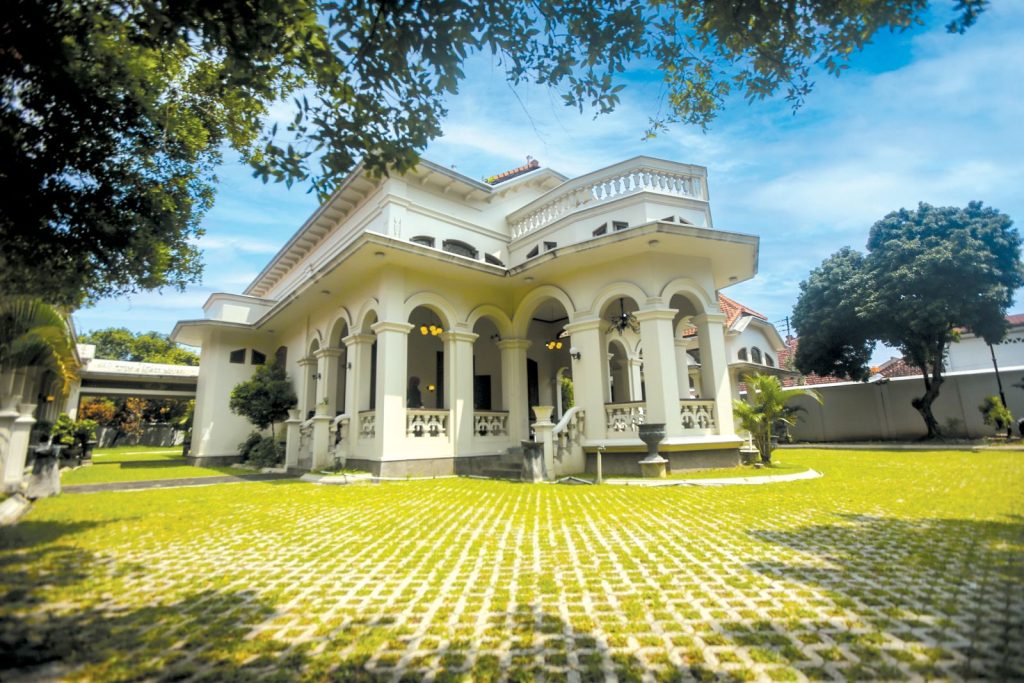 Ndalem Priyosuhartan (Museum Batik)