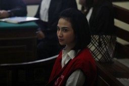 5 Artis Tersangkut Kasus Prostitusi