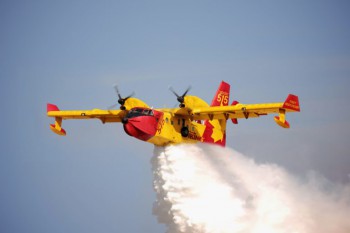 Beli Pesawat Amfibi Pemadam Kebakaran, Indonesia Pilih Viking Air CL-515