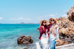 Riak Isu Arabisasi di Tengah Gencarnya Wisata Halal