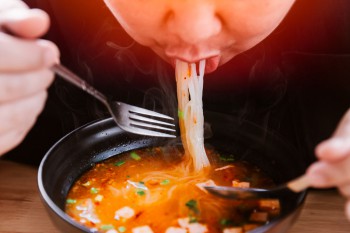 Di Balik Alasan Pola Makan Mahasiswa 2 Kali Sehari
