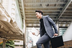 Berapa Gaji Fresh Graduate di Indonesia?