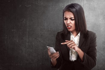 Bagaimana Hukum Pinjaman Online Menurut Islam?
