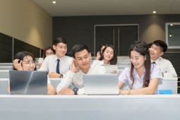 Mengenal Sistem Moving Class, Memacu Kreativitas Siswa