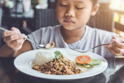 Bukan Indonesia yang Jadi Jawara Makan Nasi