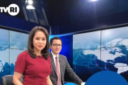 Karena Dunia Dalam Berita Adalah Legenda