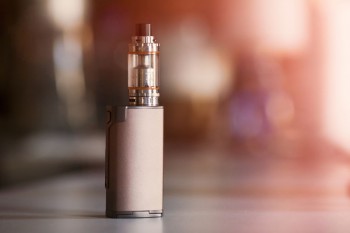 Rokok vs Vape, Mana yang Lebih Bahaya?