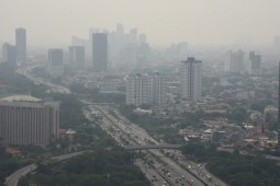 Polusi Udara Mengintai, Begini Cara Melindungi Diri