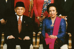 Menyeimbangkan Kecerdasan dengan Perasaan Seperti B.J. Habibie