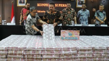 Uang Korupsi Dijejer, Sabang-Merauke Pun Lewat