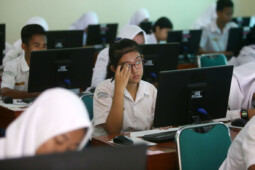 Ujian Nasional Dihapus? Jangan Kesusu Mas Nadiem