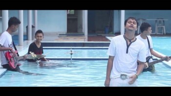 Membaca Komentar Jahat di Video-Video Youtube Kufaku