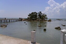 Ada di Indonesia, Ini Pesona Pulau Terkecil di Dunia