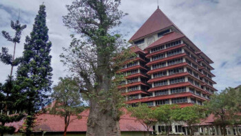 Bikin Geger karena Rangkap Jabatan, Ini Dia Profil Rektor UI Ari Kuncoro
