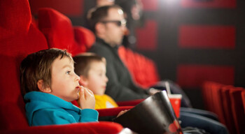Cek Film Favorit, Ini 9 Genre Film Kesukaan yang Cerminkan Kepribadian