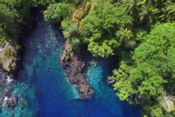 Cantiknya Temboko Lehi, Pantai Berair Panas