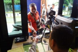 Giliran Batang Bisa Layani Perpanjang SIM Drive Thru 7 Menit Jadi