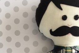 Alasan Traumatis yang Bikin Orang Korea Benci Kumis Tebal