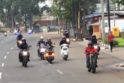 Menguji Dalil Penggugat Aturan Lampu Siang untuk Sepeda Motor