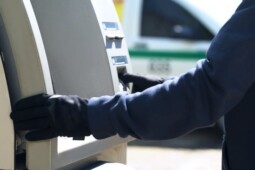 Kenali Macam-Macam Modus Kejahatan Skimming