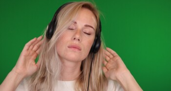 Penjelasan Efek Misterius Video Suara Berbisik ASMR
