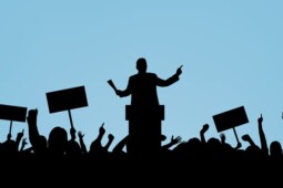 Kenapa Publik Benci Politik Pencitraan?