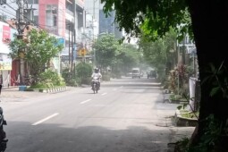 Terpapar Hujan Abu, Ini Cara Membersihkan Debu Vulkanik