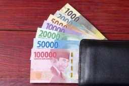 1,2 Juta Pekerja Sudah Kena PHK, Ini Deretan Bansos Pemerintah