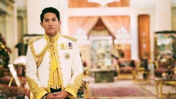 Tak Hanya Dalam Dongeng, Ini 5 Pangeran Tampan di Dunia Nyata