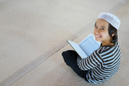 Tak Hanya Sabar, Ini Tips-Tips Melatih Anak Puasa Ramadan