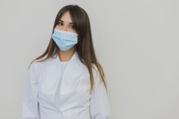 Tak Perlu Risau, Begini Cara Cegah Jerawat Akibat Pakai Masker