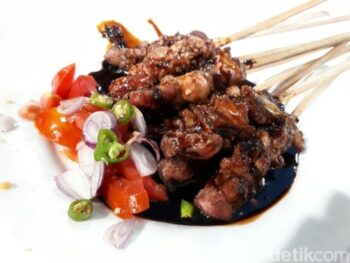 4 Mitos vs Fakta Daging Kambing dan Tips Makan Enak Tanpa Khawatir Kolesterol