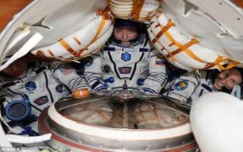 Kru Soyuz MS-16 Selamat Mendarat di Bumi Setelah 20 Tahun di Luar Angkasa