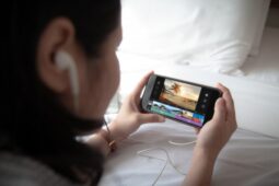 10 Aplikasi Edit Video HP yang Mudah Digunakan