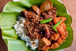Apa Bedanya Gudeg Solo dan Jogja? Cek di Sini!