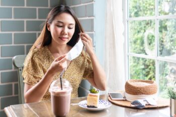 Begini Cara Aman Menyimpan Masker dan Mencuci Reusable Mask