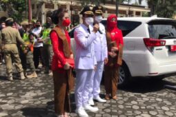 Outfit Selvi Ananda di Pelantikan Gibran Mewah, Harganya Fantastis!