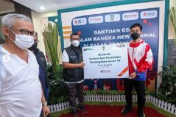 Berapa Harga Sepatu Adidas Yeezy yang Sering Dipakai Gibran?