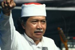 Cak Nun Ngaku Kena Santet, Bagaimana Ciri-cirinya?