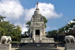 Keindahan Candi Putih di Kota Solo, Serasa di Thailand!