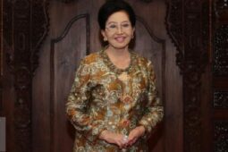 Keturunan Keluarga Ningrat, Ini Dia Profil Mooryati Soedibyo