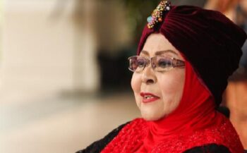 Terkenal hingga Mancanegara, Ini Profil Penyanyi Keroncong Waldjinah