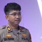 Setia Temani Tukul Arwana, Ini Potret Kece Ega Prayudi Berseragam Polisi di Instagram