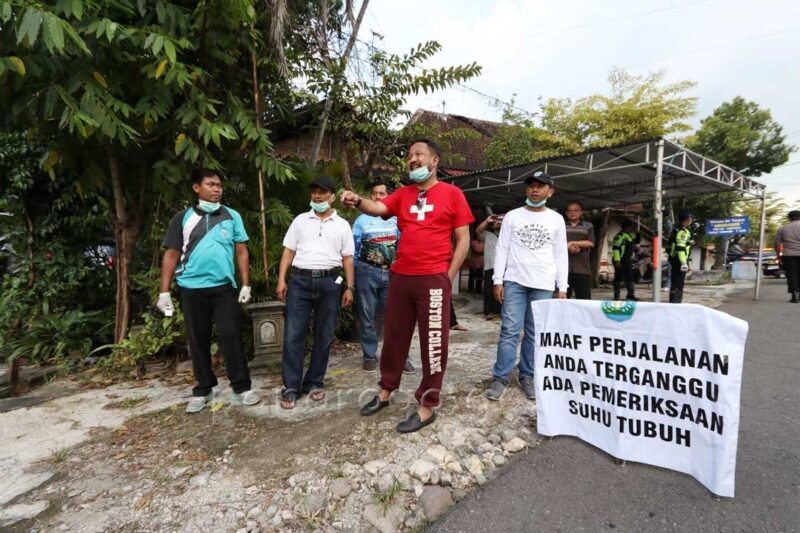 Satu Warganya Positif Covid-19, Akses masuk Desa Panjeng di Ponorogo Ditutup