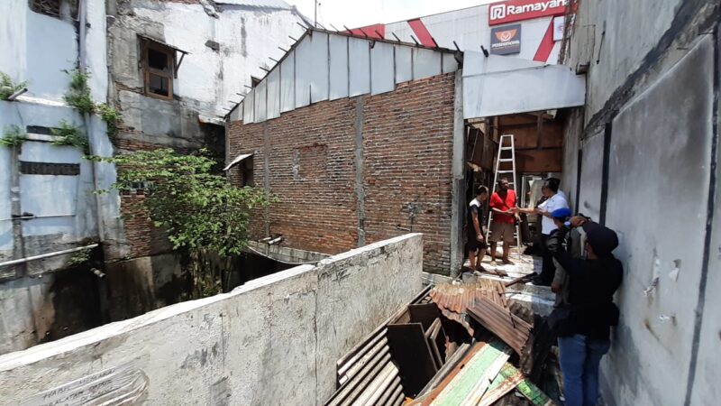 Akan Jadi Lorong Seni, Bangunan di Atas Saluran Jl. Perintis Kemerdekaan Kota Madiun Dibongkar