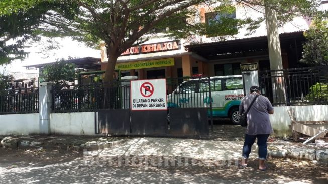 Ditolak Aparat Desa, Jenazah Warga Jombang Tertahan Berjam-Jam di Ambulans