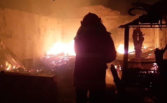 Nahas, Ingin Usir Nyamuk Malah Gudang Mebel di Pasuruan Terbakar