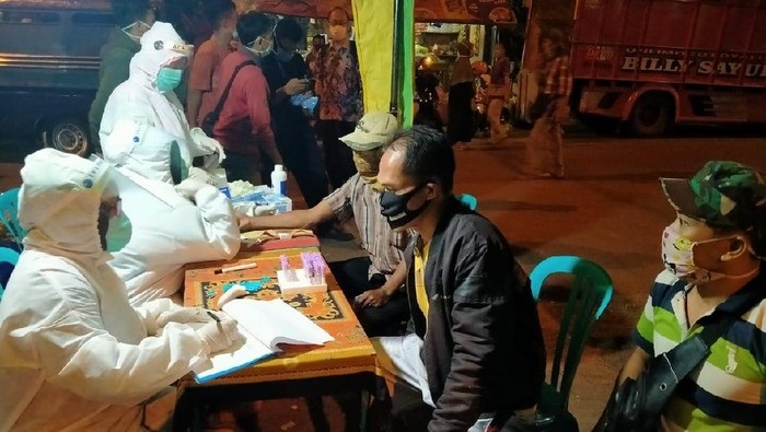 Hasil Rapid Test Ratusan Pedagang di Tuban, 3 orang Reaktif