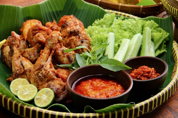 Resep Ayam Bakar Bumbu Rujak Ala Rumahan Yang Pedas Nikmat