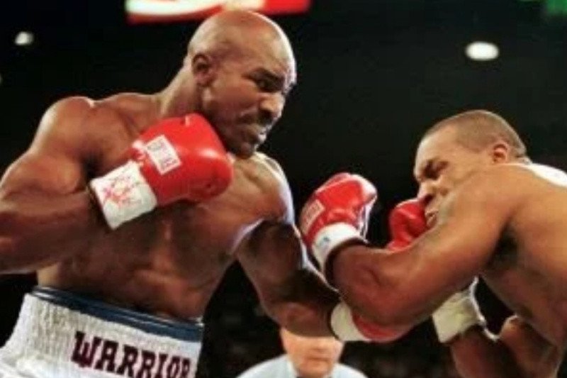 Holyfield Siap Tarung Kembali Lawan Tyson, Asalkan…